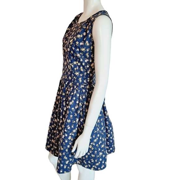 Vintage Hand Sewn Medium Cotton Dress Floral Print Princess Silhouette Pockets - Picture 7 of 9